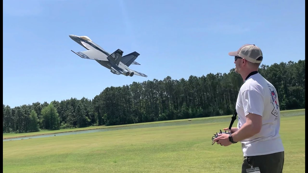 Flite Test Master Series Super Hornet: Maiden Flight at SEFF '22!