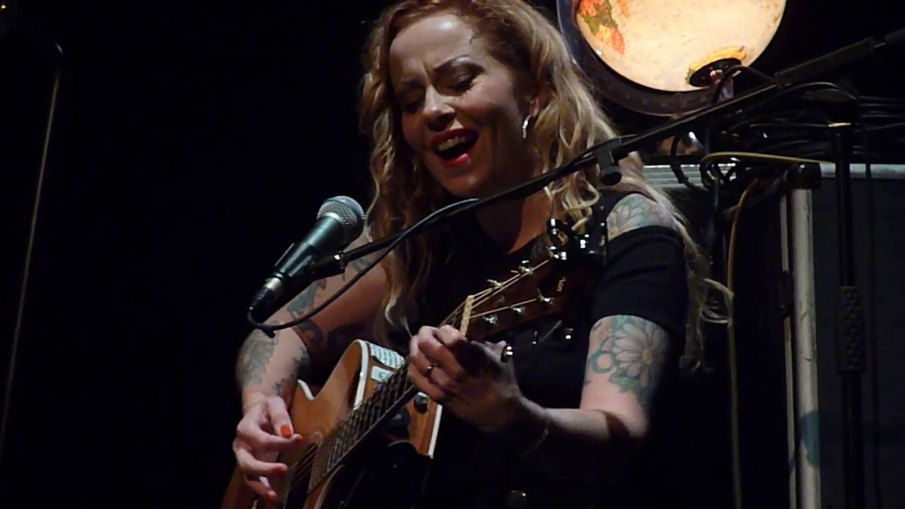 Anneke van Giersbergen - Everwake (Inchecken live @ Musis Arnhem 23.01.2019) 1/4