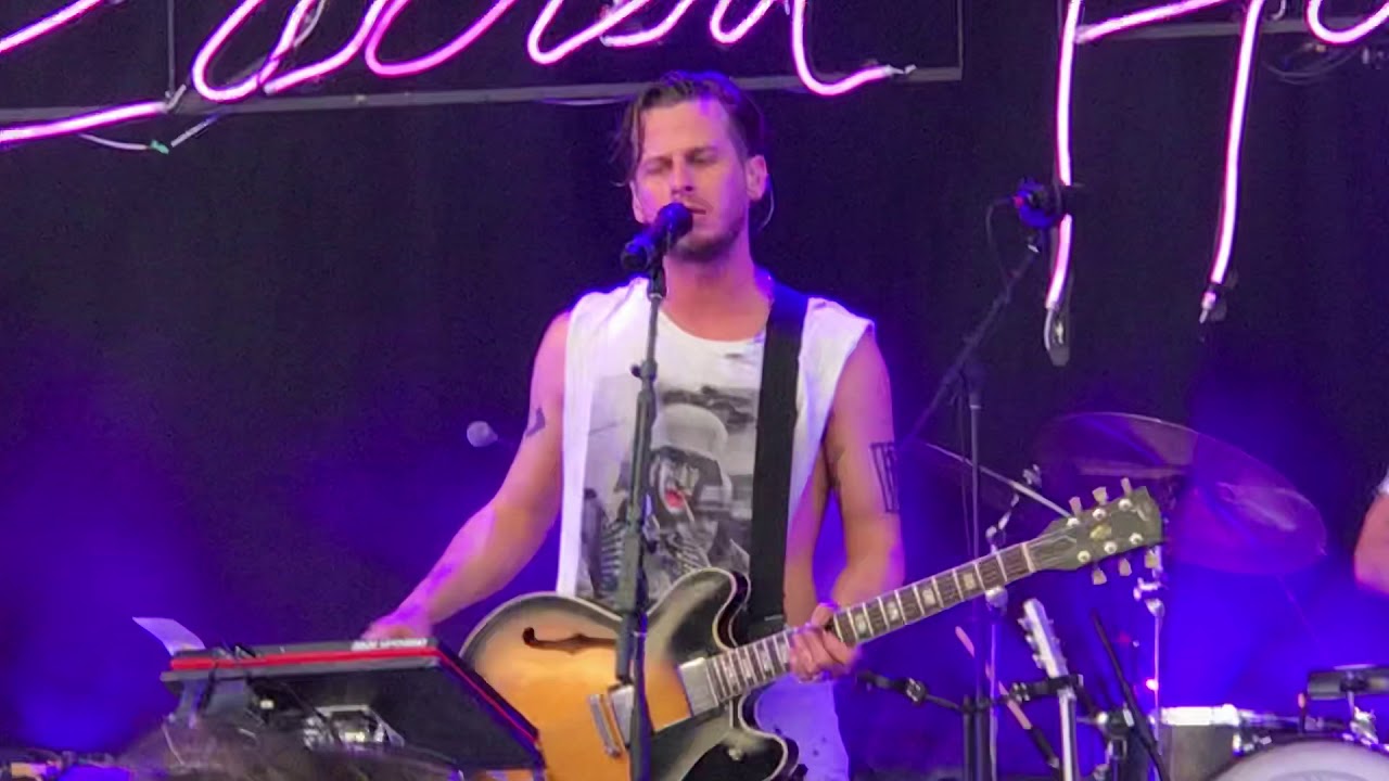 Foster the People - Sit Next to Me Simpsonville, SC June 14, 2018