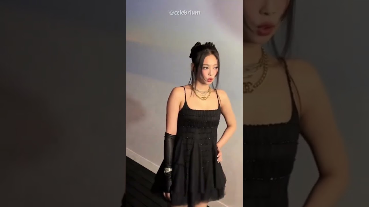 Дженни Ким на показе CHANEL в Париже | 