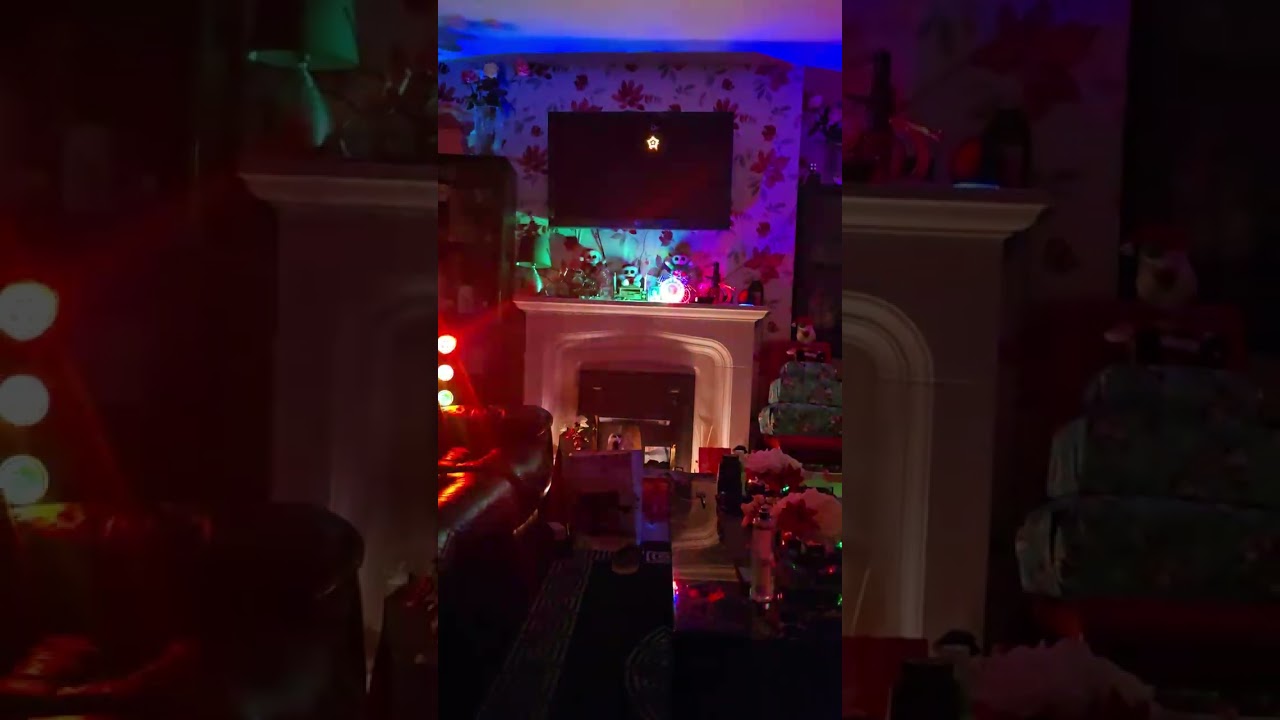 Yong wala kang magawa pinagtripan nalang si SANTA!!!! Hahahaha 🤣 