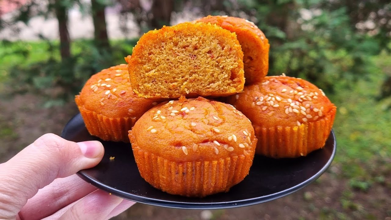 Posna proja sa ajvarom gotova za 30 minuta - Vegan cornbread with roasted red pepper spread