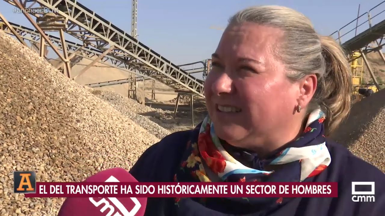 El día a día de Elena, camionera profesional