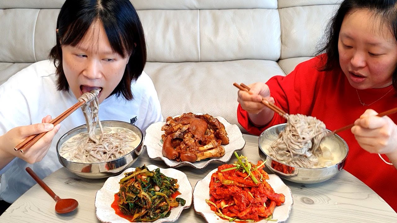 오일장 장보기 (콩국수,열무김치,미니족발,홍어회무침,식혜,떡,옥수수) |Home meal (Soy Milk Noodle Soup (Kongguksu), Jokbal) Mukbang