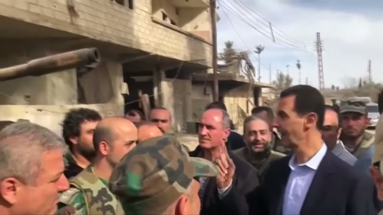 Bashar al-Assad visits Syrian army in Eastern Ghouta: 