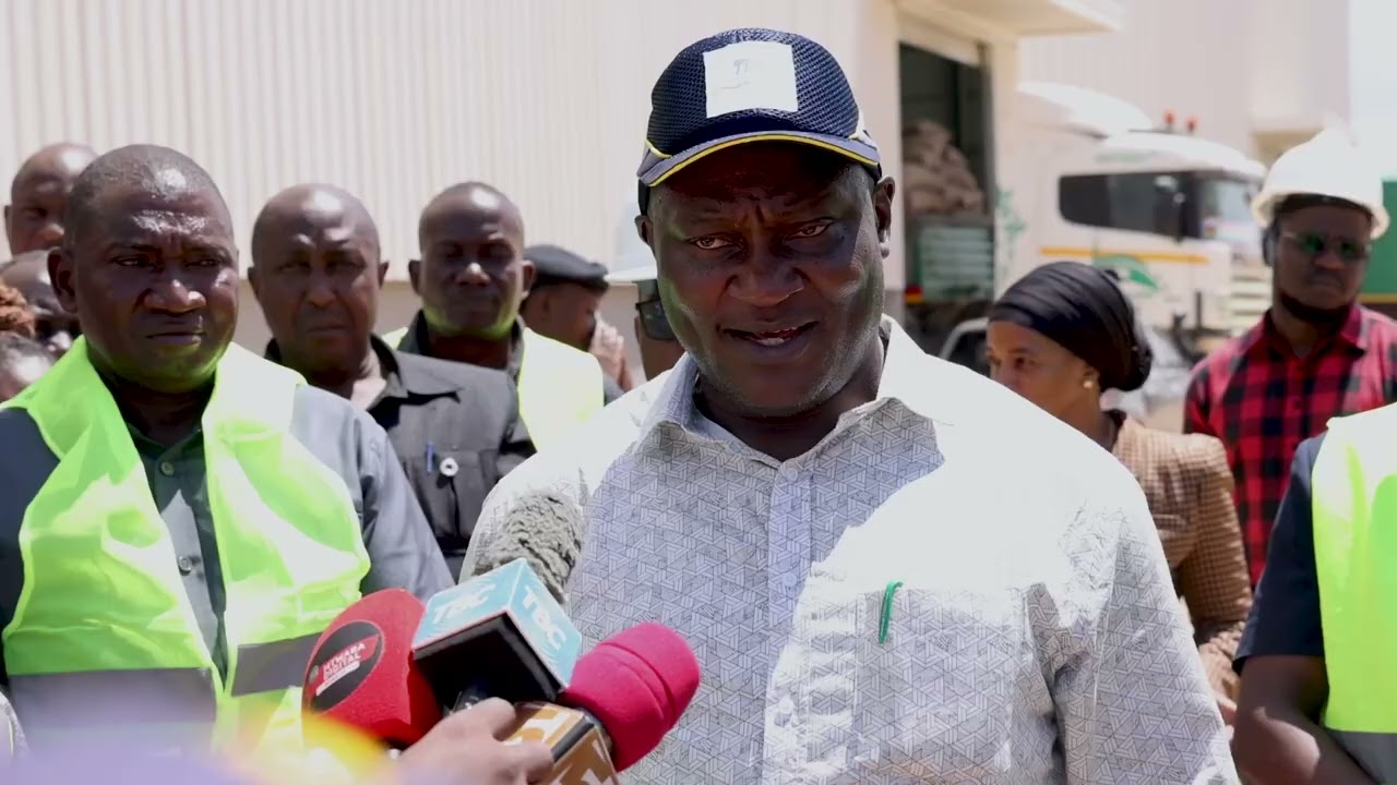 MHE. DANIEL CHONGOLO (MB), WAZIRI WA KILIMO KATIKA ZIARA YA KONGANIA YA VIWANDA, MKOANI MTWARA