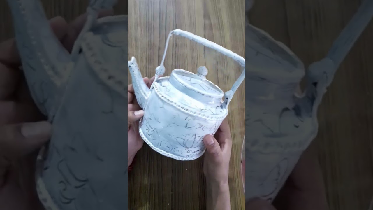 painting on kettle💙 #easypaintingforbegginers#artworking#diyhomedecorations#bestoutofwastecrafts