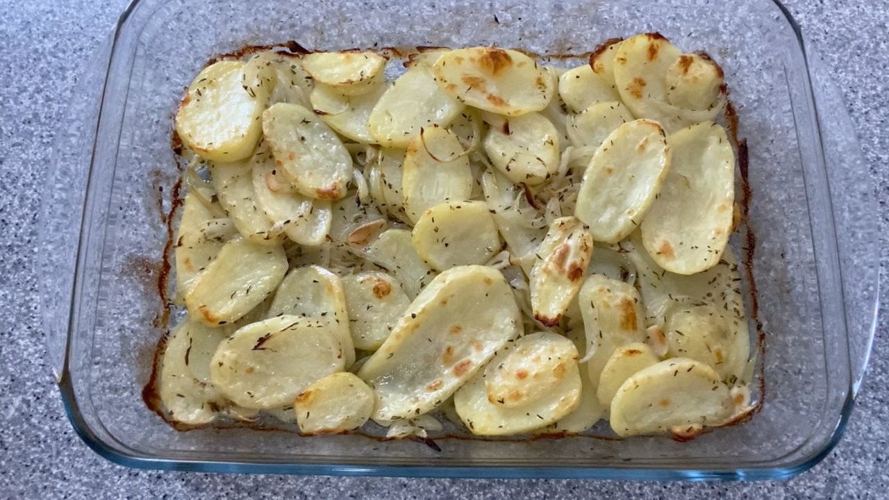 Patatas panadera al horno tiernas y doradas