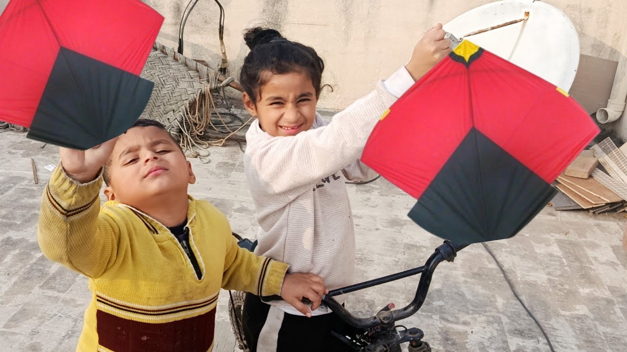 Hum 10 Kites Katen Ge | Eiffel Tower Per Bhi Kites Hon Gi | fatima sheru vlogs