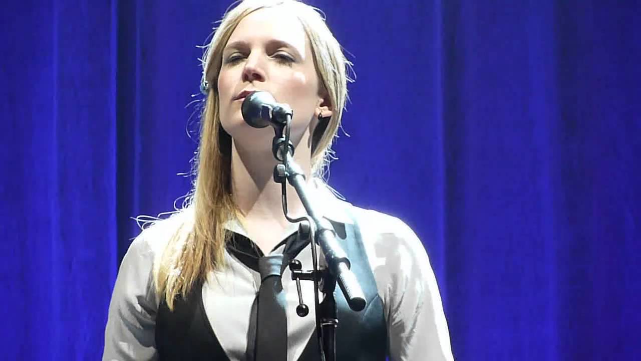 BORN IN CHAINS, OAKLAND, DEC 6, LEONARD COHEN
