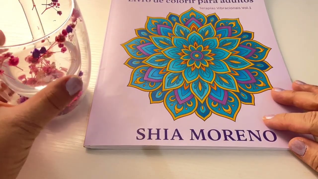 Asmr - Folheando e apresentando meu livro de colorir Ho’oponopono 