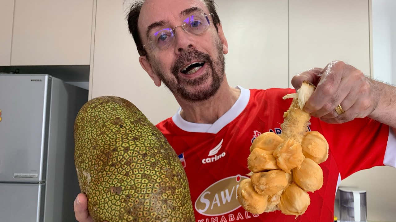 My Foreign husband try eating Exotic Stinky Fruit Cempedak 🤭 MALAYSIA. #jackfruits #cempedak