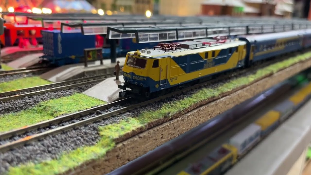 Locomotora 250 Roco