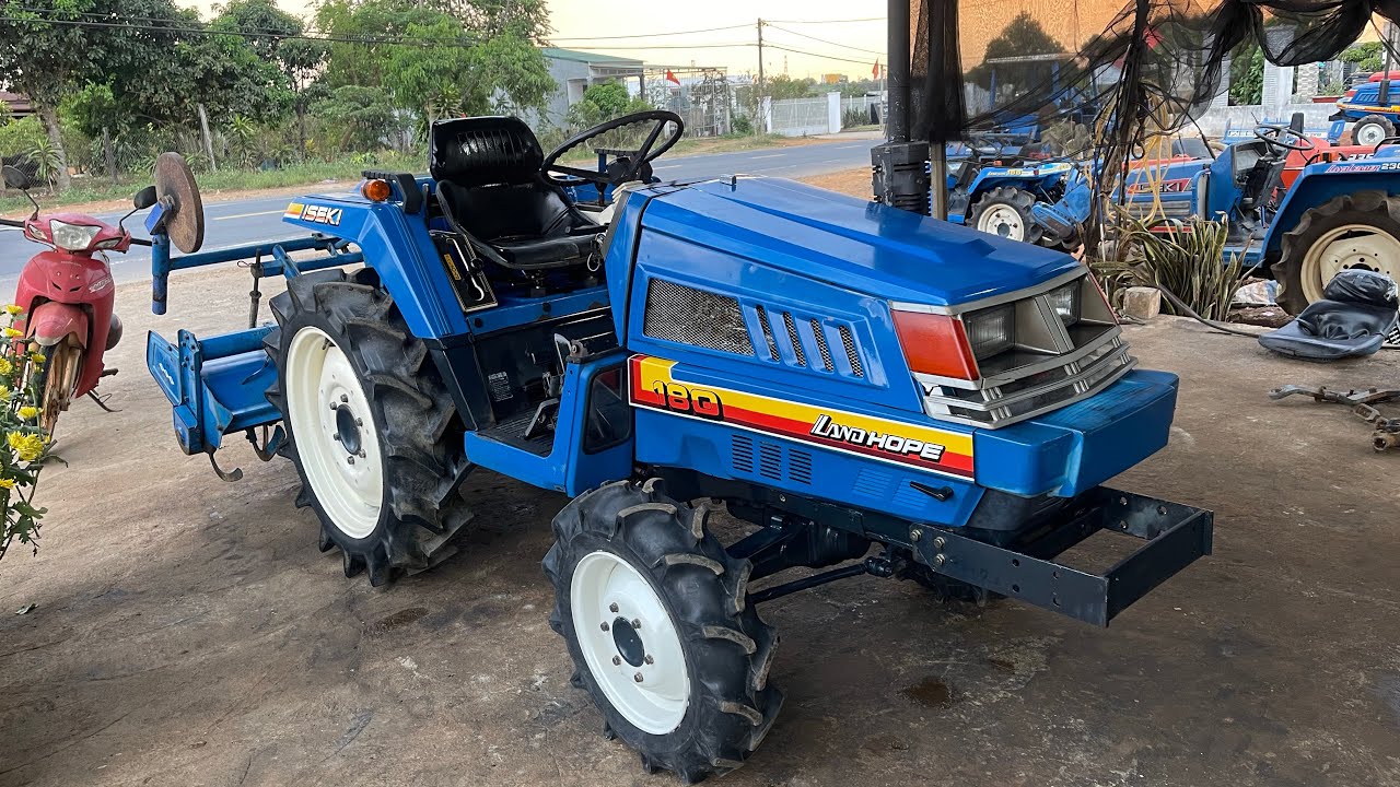 Báo giá iseki tu 180 2 cầu 3 máy xe bãi mới về 0706027083
