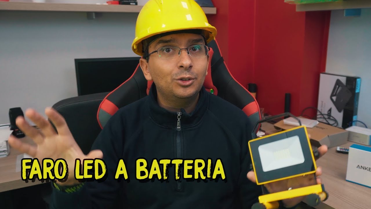 Recensione video faro led a batteria economico e potente - Battery led light
