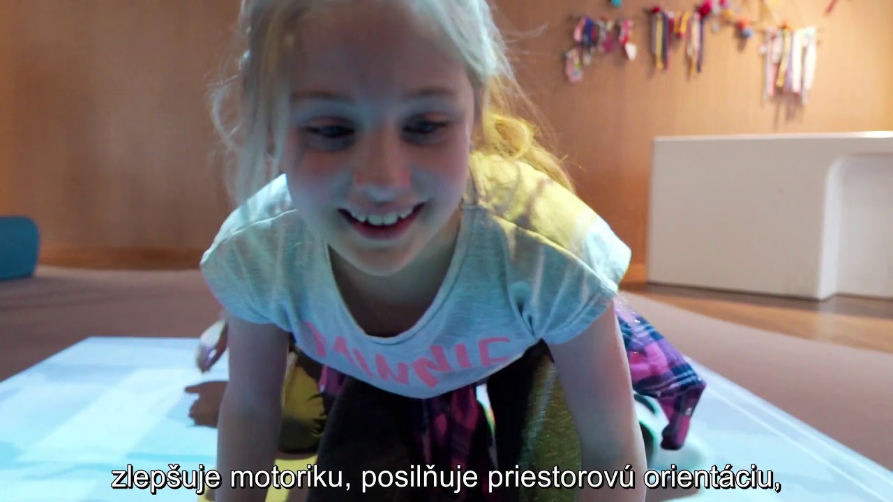 Interakt&iacute;vna podlaha Funtronic