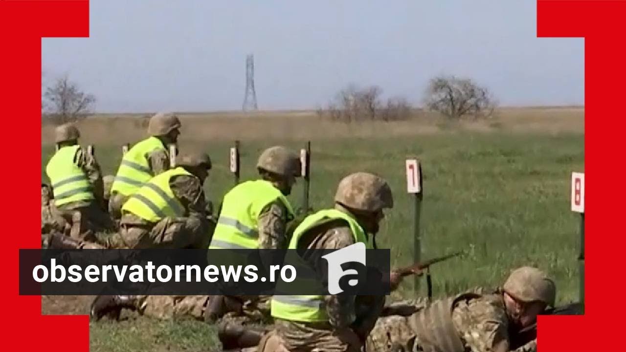 Imagini cu rezerviştii chemaţi la exerciţii după 20 de ani. 