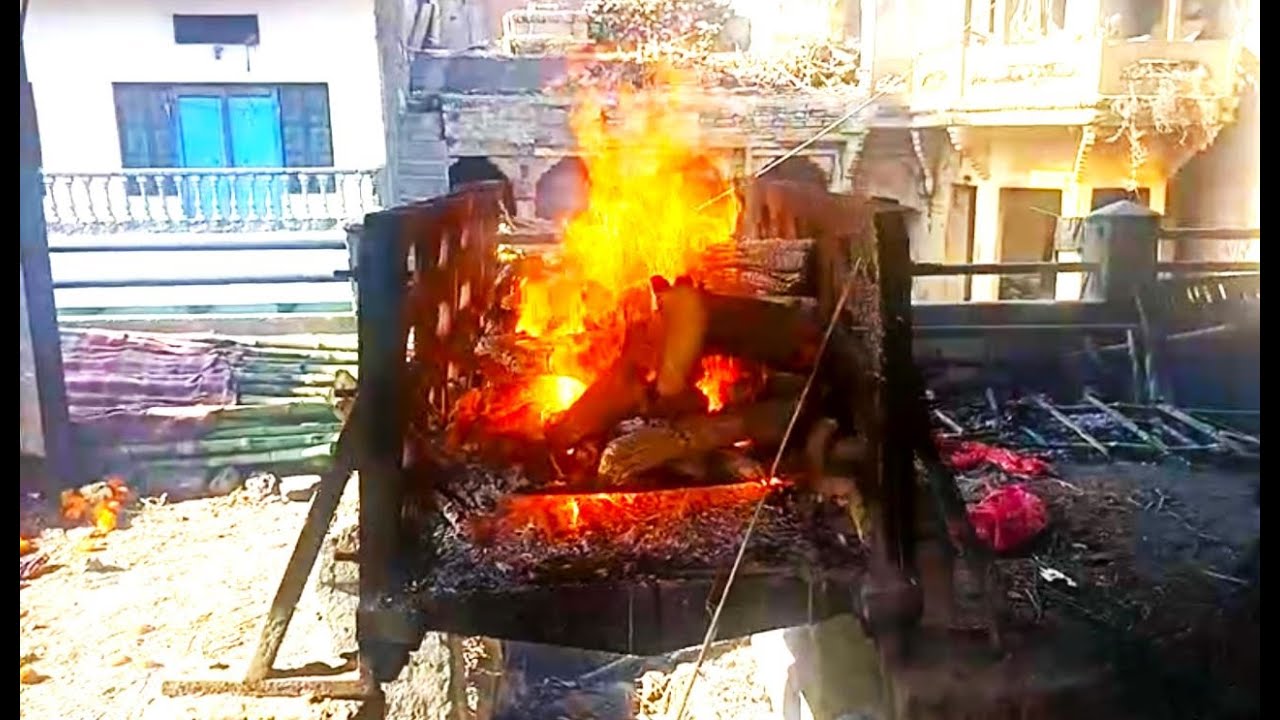 Crémations, cérémonie Ganga Aarti - Varanasi - गंगा आरती - अंत्येष्टि - शवदाह - भारत -Inde - शव-दहन
