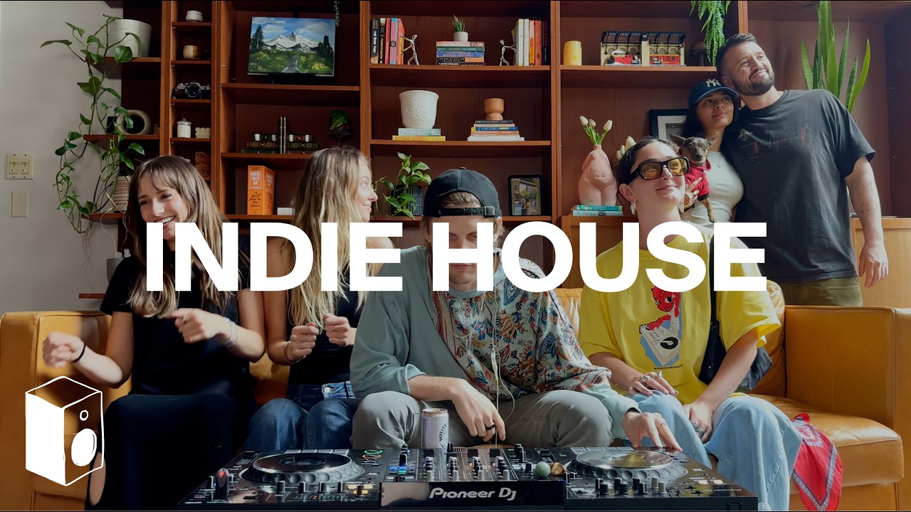 Indie House DJ Set in a New York Living Room | Mita Gami, Yamagucci, Shaf Huse | Bookshelf Sessions