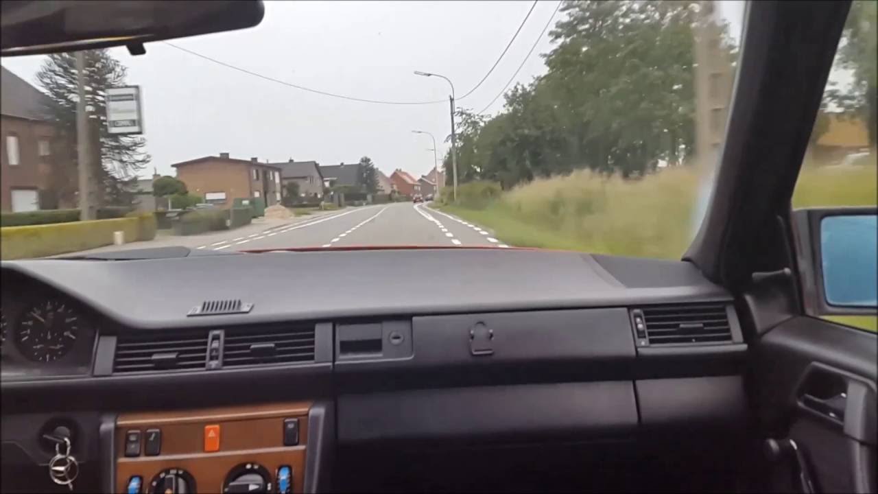Mercedes W124 300D 1985 Evening Drive
