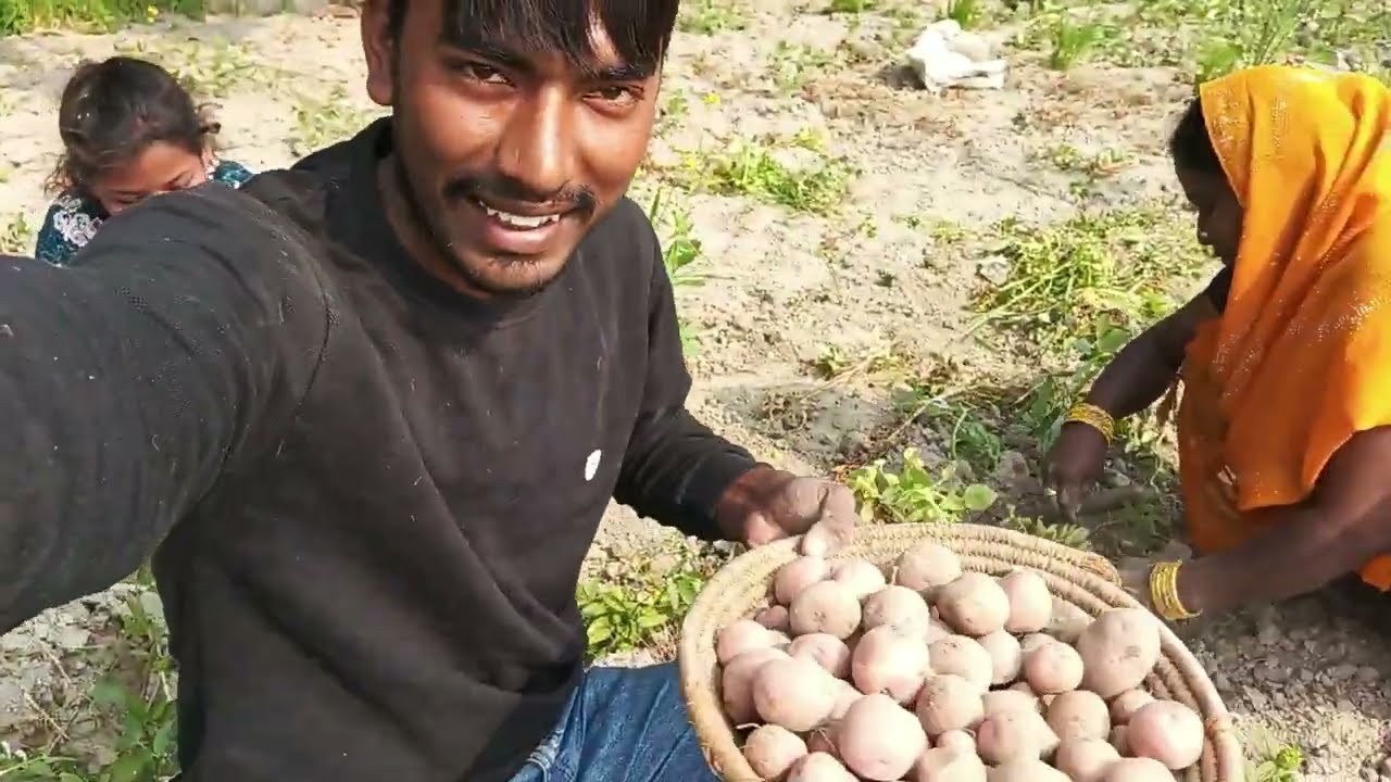 Hamare Khet mein Kaam kiya 🤩 with family 