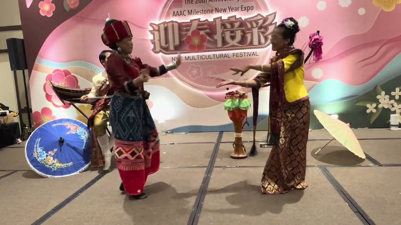 Thai song and dance show 1