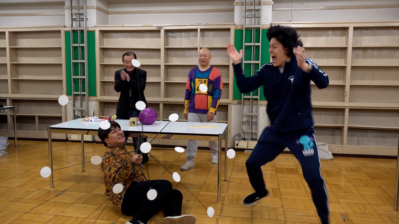 好きな先輩に即興で面白小道具を作ってもらった！