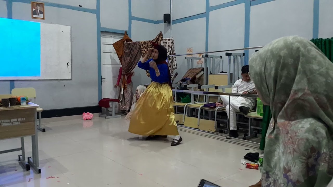 Drama inggris (SNOW WHITE)
