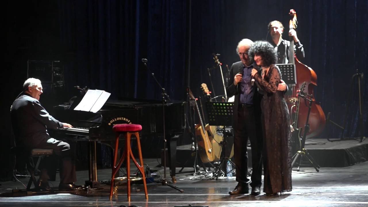 Joan Manuel Serrat & Julia Zenko - Es caprichoso el azar