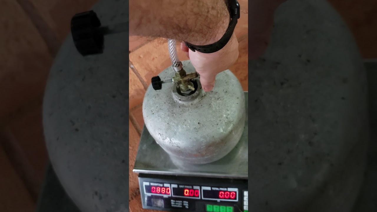 Como encher um botijão de gás de 2kg(P2) utilizando um botijão de 13kg(P13)
