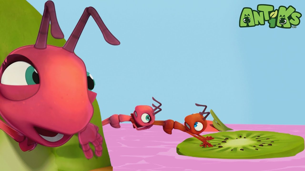 Splashdown Clowns | Antiks | Moonbug Kids Dinosaur Animal Show!