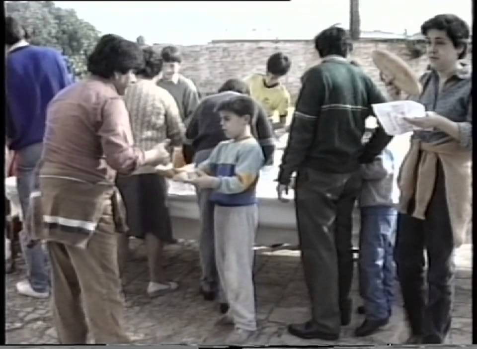 HISTÒRIA RECENT DEL POBLE, COLLA DE GEGANTES 1986, ESMORZAR POPULAR A LA MASIA DE CANT TUSQUETS