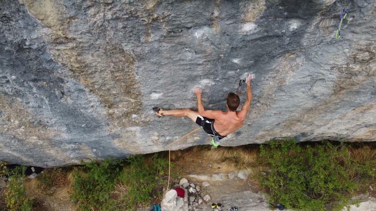 L'ami de tout le monde - Céüse climbing - 8b