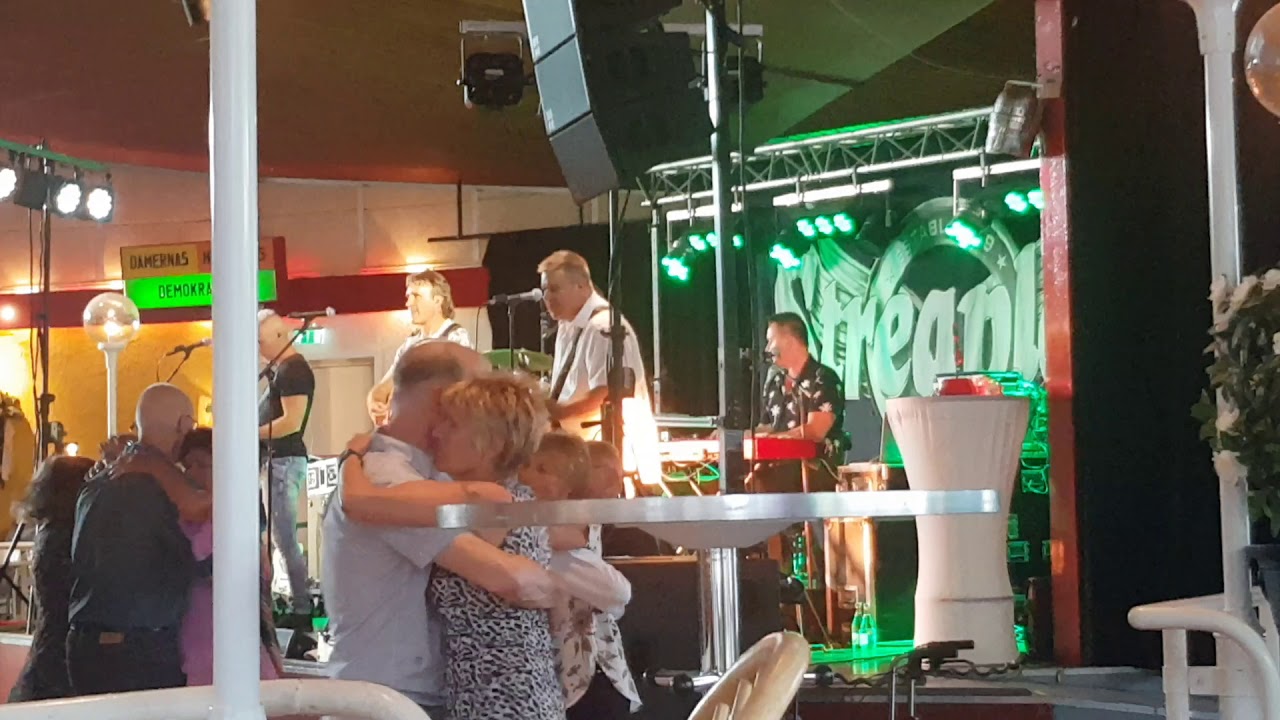Streaplers - Jag tror på kärleken - LIVE Örebro FP