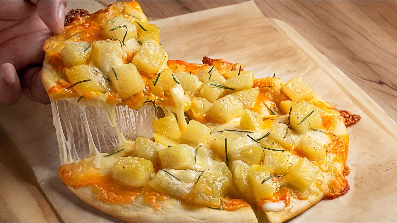 Recette de Pizza aux Pommes de Terre et au Romarin!