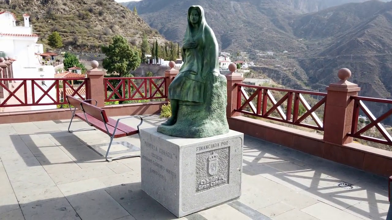 Tejeda is a village in the mountains in Gran Canaria, Canary, Spain. Review, walking in October.