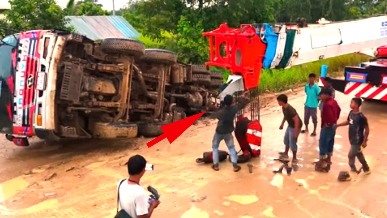 Rescue the overturned vehicle.