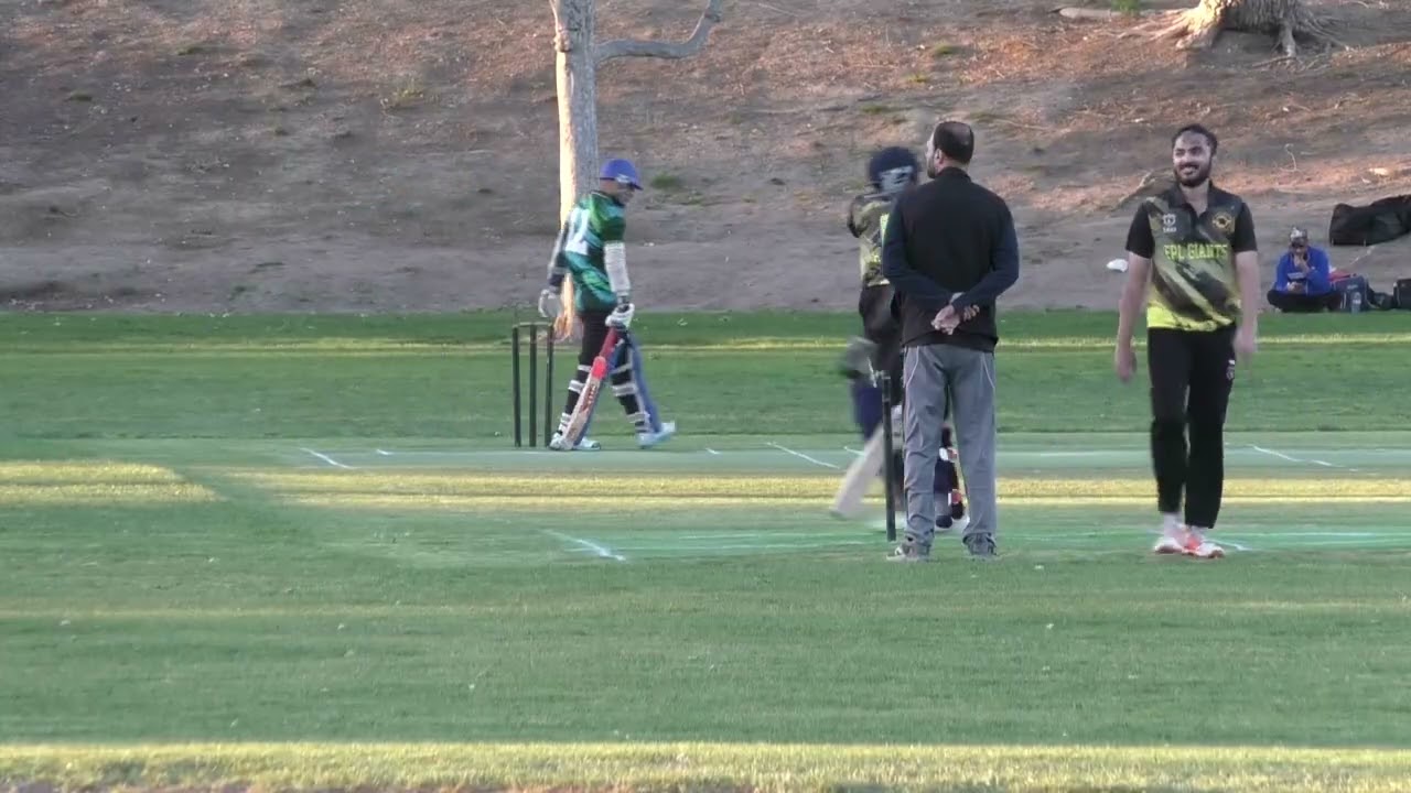 Game 6 : EPL Giants VS Ram's - Part 1 : Giants bowling