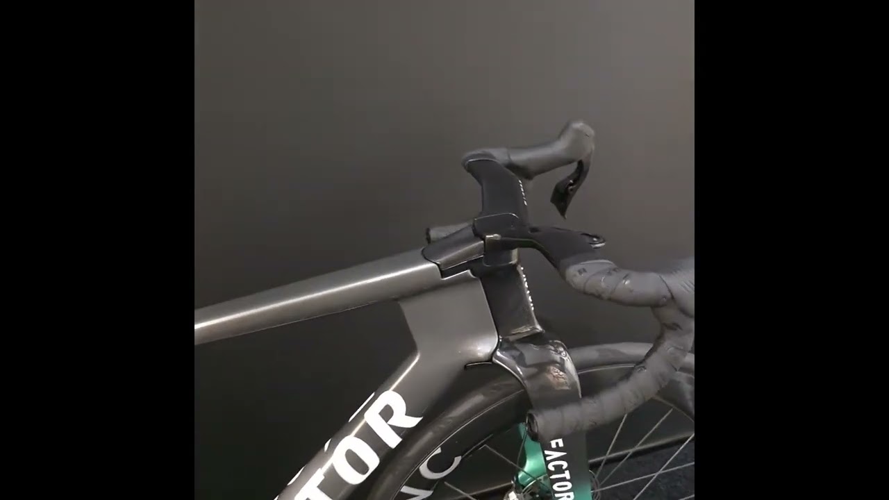 Factor One in Silverstone colourway at The Cycling Fix