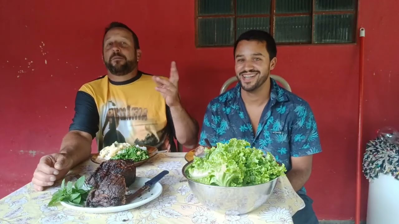 O lombo recheado de porco-caipira ficou pronto