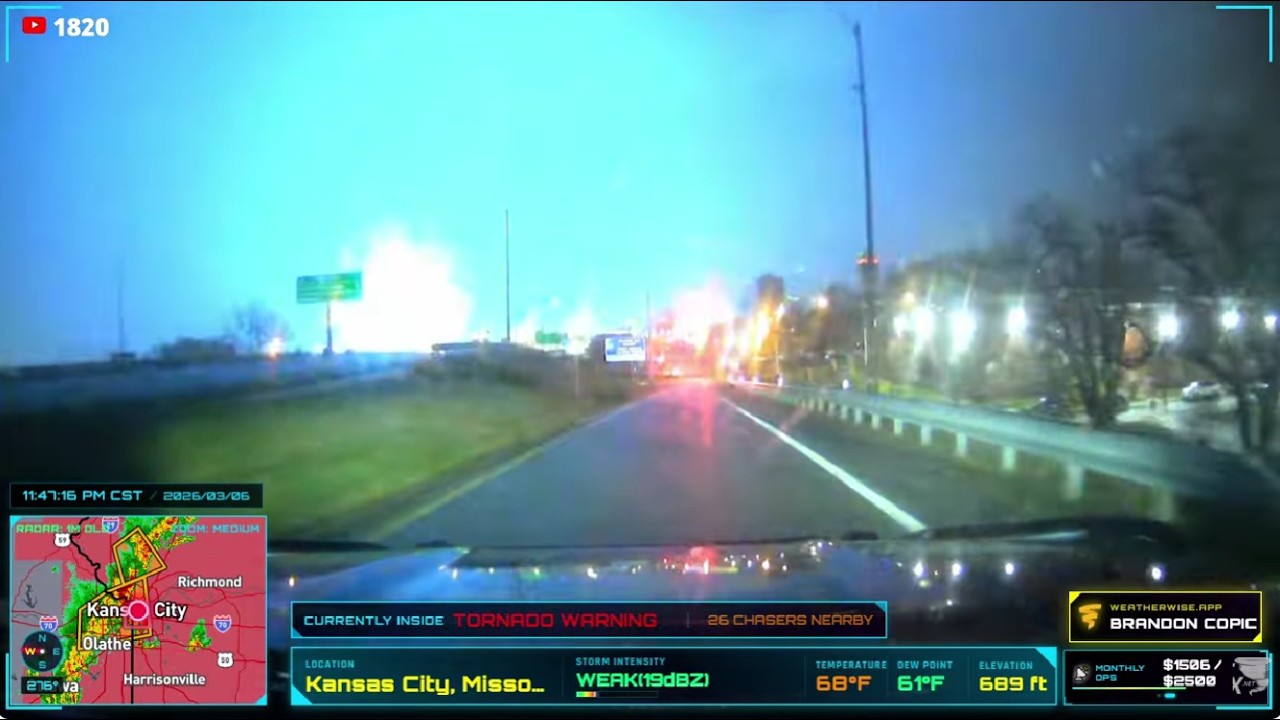 TORNADO WARNING KANSAS CITY | LIVE STORM CHASER
