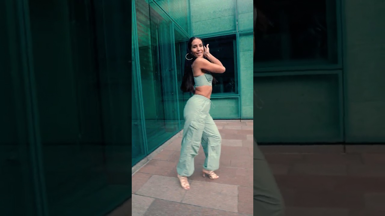 Una Mentirita by 