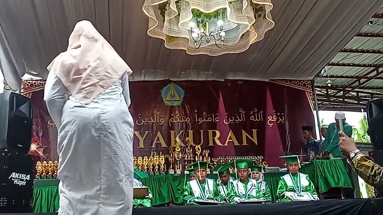 Prosesi wisuda TPQ Nurul ulum 1446