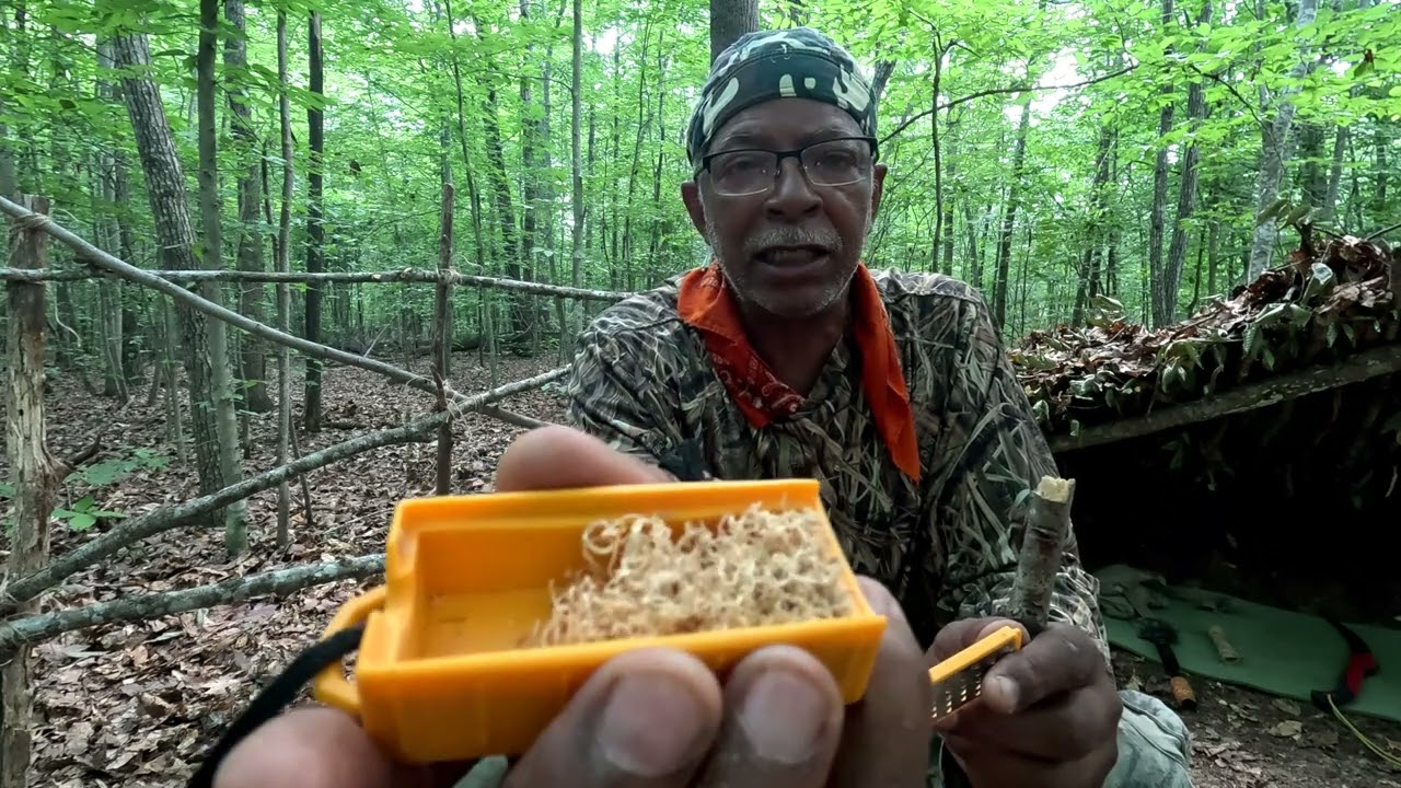 SMITH FIRE STARTER KIT #campfire #bushcrafters #nature