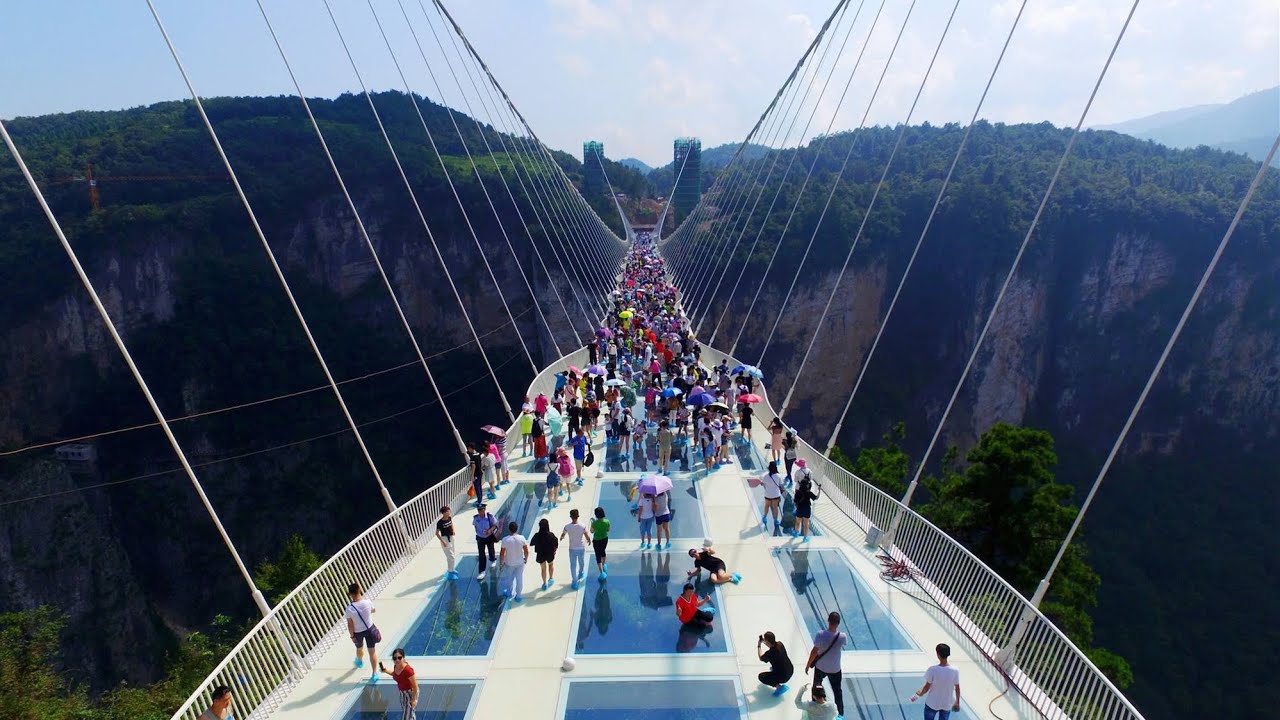 Aerial China: Breathtaking glass bridge in central China| CCTV English