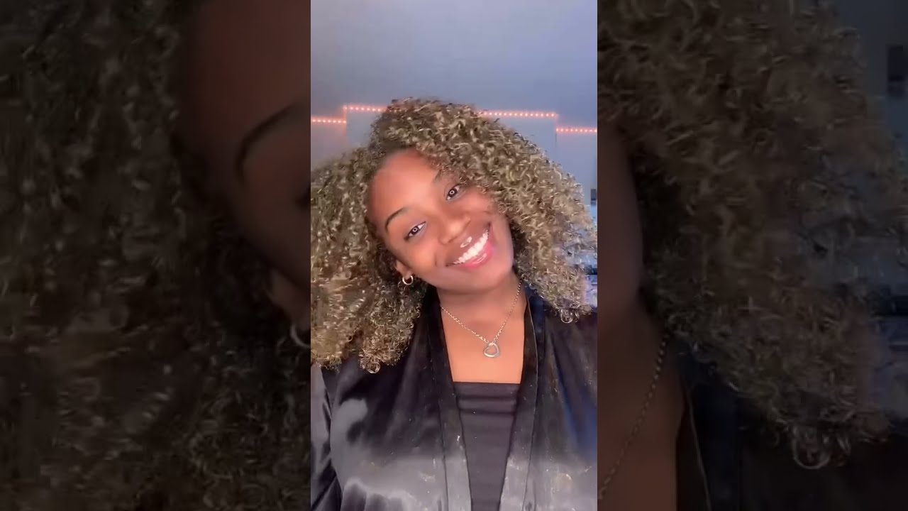 blonde curls👱🏾&zwj;♀️! (temporary) using As I Am hair wax✨✨✨