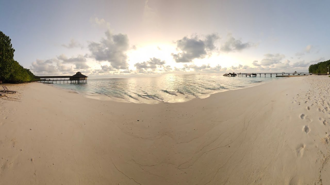 Reethi Beach Resort housereef snorkeling on March 20th morning 2025
