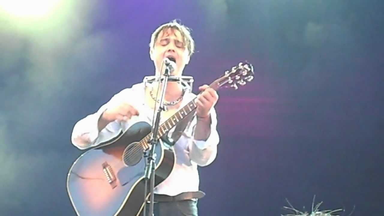 Peter Doherty @ Ronquières - Cheapshot followed by Cell﻿ Ceiling Blues (new songs)