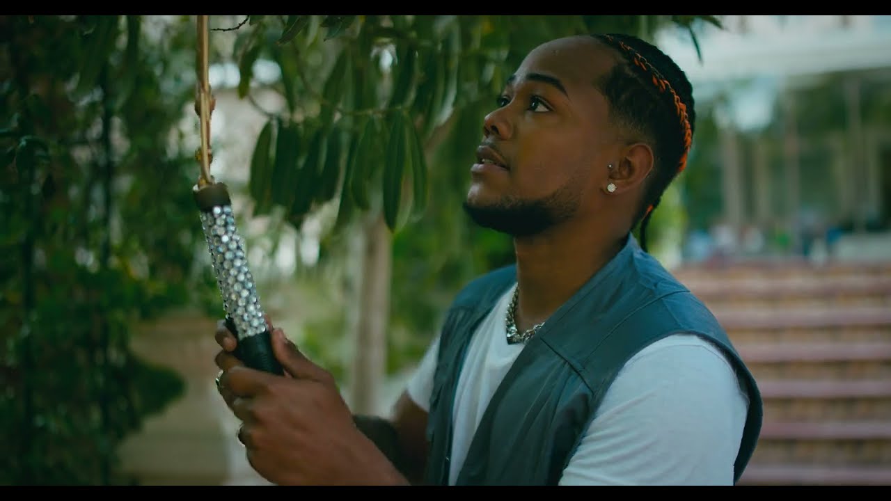 Lyon B - Una Noche y Un Día(Vídeo Oficial)