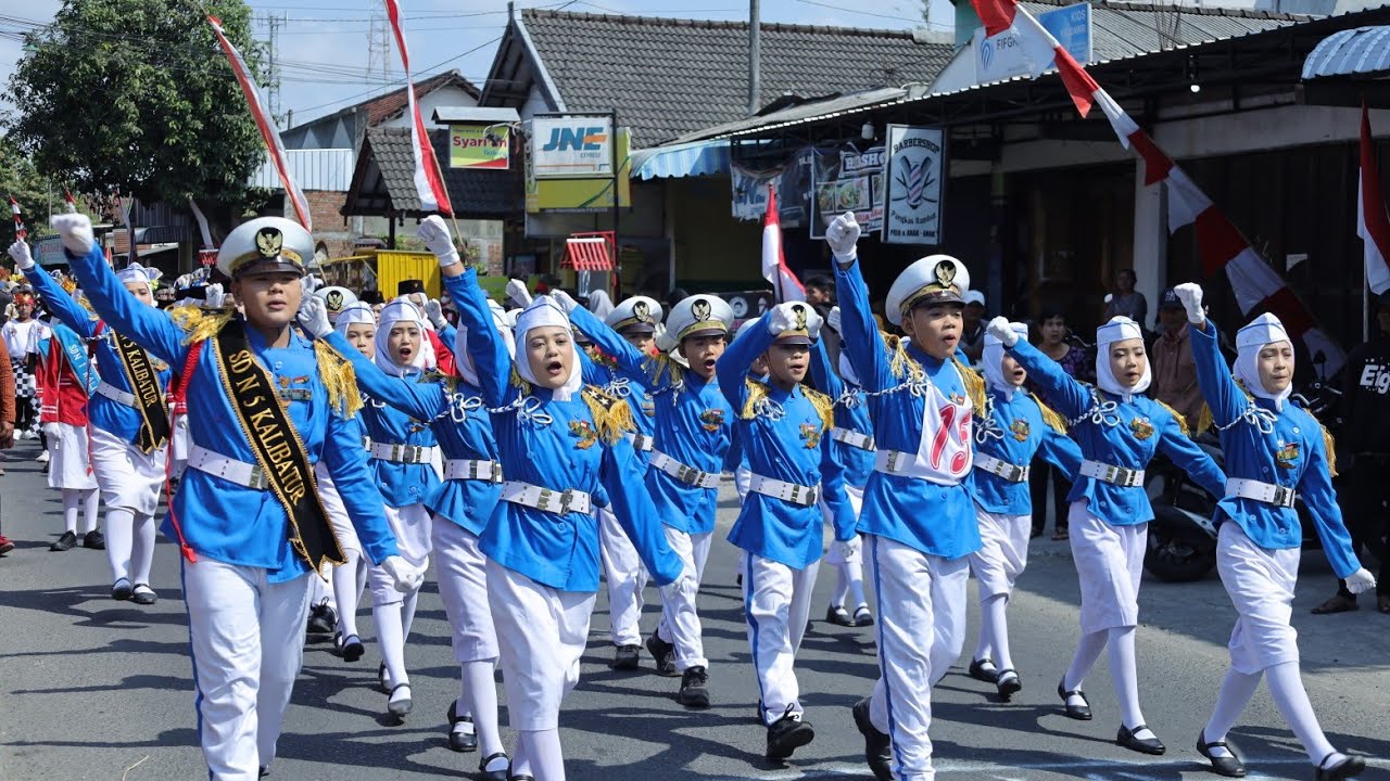 GAGAH DAN KEREN!!! SDN 5 KALIBATUR GERAK JALAN KREASI TINGKAT SD SE KECAMATAN KALIDAWIR 🇮🇩